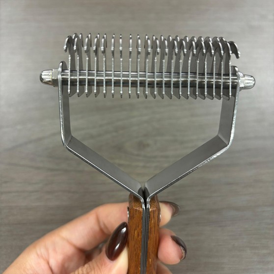 Wooden Handle Anti-static Pet Comb Wooden Handle Anti-static Pet Comb